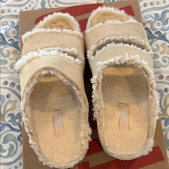 Fitflop Cream Sandals with Soft Fuzzy Comfort - Picture 1 of 6